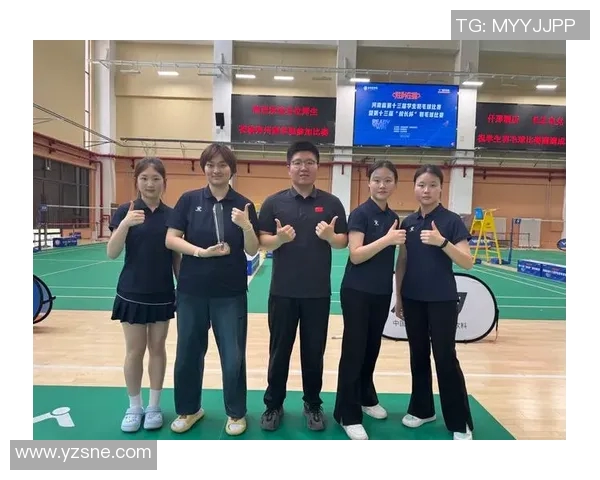 成都羽毛球队在邀请赛中以75分稳居积分榜首位竞争激烈引人关注